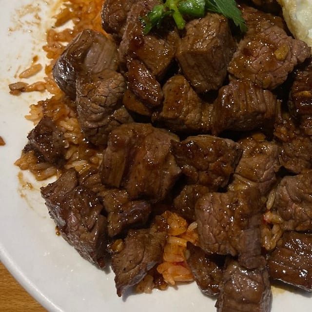 Cơm Chiên Bò Lúc Lắc.