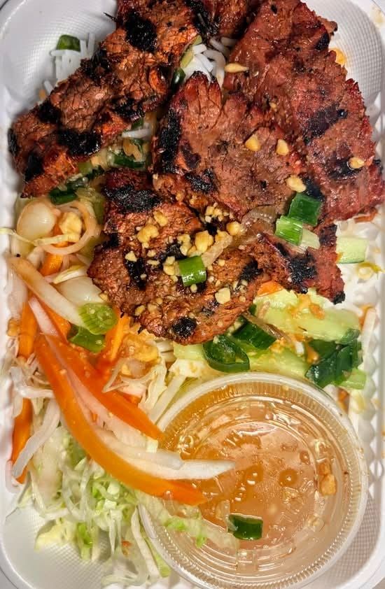 Bún Bò Nướng.
