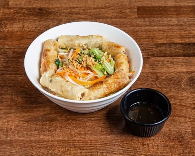 Bún Chả Giò.