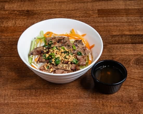Bún Thịt Nướng.